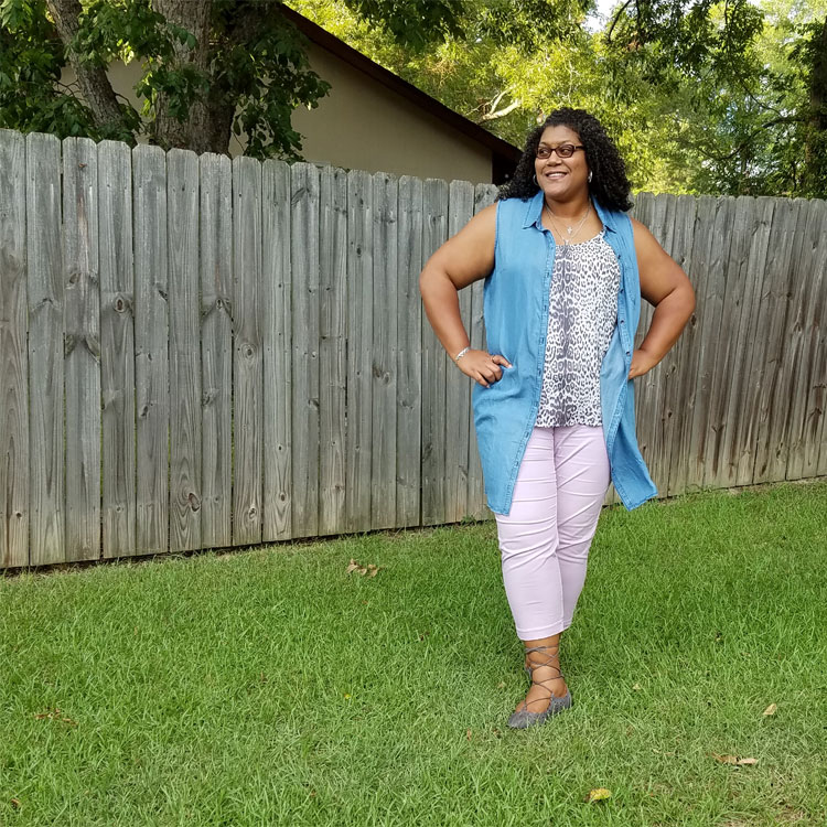 3 Ways to style a denim summer dress | www.statuesqueglam.com